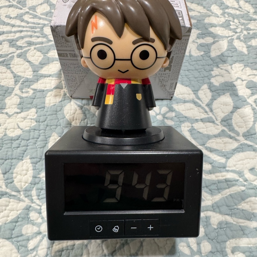 Paladone Harry Potter Digital Alarm Clock Night Light Wizarding World